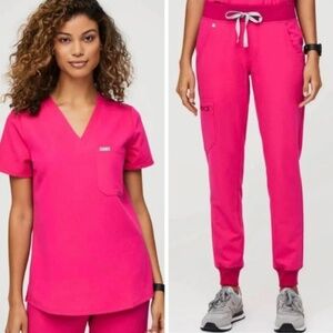 Figs - Shocking Pink - Zamora™ (PETITE) &  Catarina™ Scrub Set NEW WITHOUT TAGS